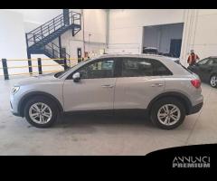 AUDI Q3 35 TDI quattro Business - 2