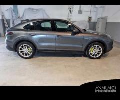 PORSCHE CAYENNE 3.0 V6 E-Hybrid Autom. COUPE