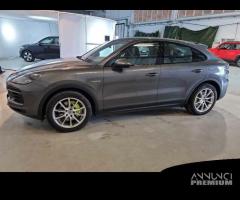 PORSCHE CAYENNE 3.0 V6 E-Hybrid Autom. COUPE