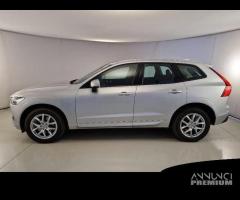 VOLVO XC60 B4 D AWD Geartronic Momentum