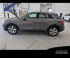 AUDI Q3 35 TDI S tronic Business Advanced