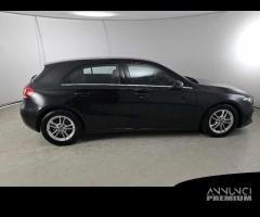 MERCEDES-BENZ A 200 d Automatic Business Extra 5 P