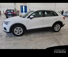 AUDI Q3 40 TDI quattro S tronic Business