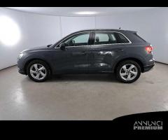 AUDI Q3 35 TDI S tronic Business Advanced