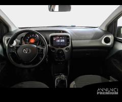 TOYOTA AYGO 1.0 VVT-i x-business 5 PORTE