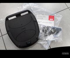 Piastra baule Givi monolock + viti cod.Z113BKIT