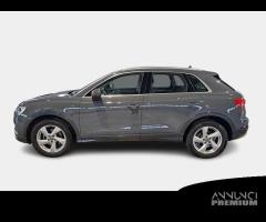 AUDI Q3 35 TDI quattro S tronic Business Advanced