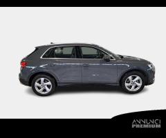 AUDI Q3 35 TDI quattro S tronic Business Advanced