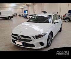 MERCEDES-BENZ A 180 d Automatic Business Extra 5 P - 2