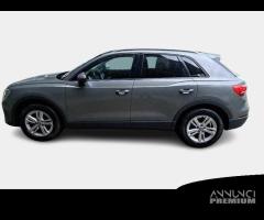 AUDI Q3 35 TDI S tronic Business