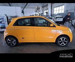 RENAULT TWINGO 0.9 TCE 95 INTENS EDC 5 PORTE