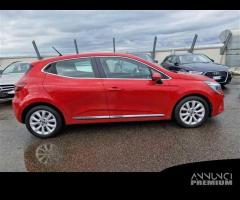 RENAULT CLIO 1.0 TCE 66KW INTENS 5 PORTE