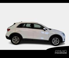 AUDI Q3 35 TDI S tronic Business