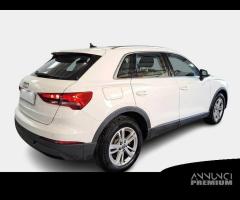 AUDI Q3 35 TDI S tronic Business