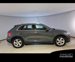 AUDI Q3 35 TDI S tronic Business Advanced