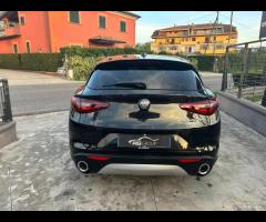 Alfa Romeo Stelvio 2.2 Turbodiesel 160 CV AT8 RWD