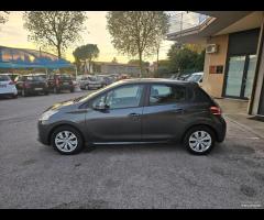 Peugeot 208 1.2 VTi 82 CV - Neopatentati