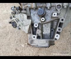 Cambio manuale 6 marce Peugeot 3008 1.6 diesel - 30