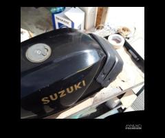 Serbatoio nudo suzuki gs 1100 f anni 80