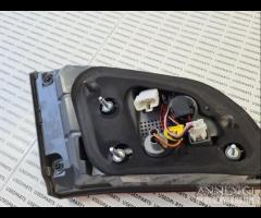 92404-3Z300 Stop lato destro portellone I40 2015 - 6