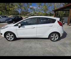 Ford Fiesta 1.5 TDCi 75CV 5 porte - 6