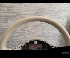 Volante fiat 500 2020 colore beige con comandi