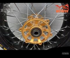 RUOTA MOTARD YAMAHA 17X5 5.5 LAMA EXCEL MOZZO CHT