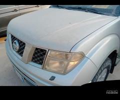 Paraurti anteriore NISSAN NAVARA D40 - 2