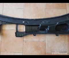 Gocciolatoio sotto parabrezza freelander 2 2012 - 12