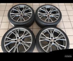 Cerchi in lega 19 gunner per Audi A4 B9 con gomme