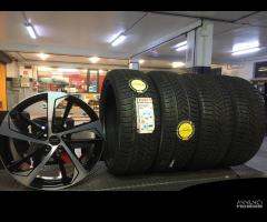 Cerchi in lega 20 per Audi Q3 con termiche Pirelli