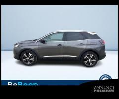 Peugeot 3008 1.6 HYBRID GT PACK 225CV E-EAT8 - 9