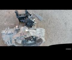 Cambio manuale AUDI A 1 1.6TDI 5M