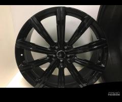 Cerchi in lega 22 per range rover velar + termiche