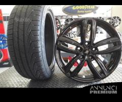 Cerchi 18 per mini countryman con temiche run flat