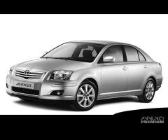 Toyota Avensis 2007 ricambi NUOVI