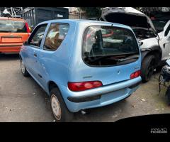 Ricambi Fiat 600 187A1000 2003 azzurra