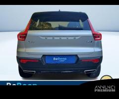 Volvo XC40 2.0 T4 R-DESIGN GEARTRONIC - 7