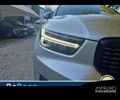 Volvo XC40 2.0 T4 R-DESIGN GEARTRONIC - 24