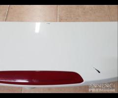 Spoiler portellone posteriore jeep renegade bianco - 2