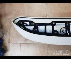 Spoiler portellone posteriore jeep renegade bianco - 10