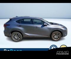 Lexus NX 300H 2.5 PREMIUM 4WD CVT - 9