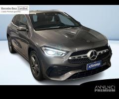 Mercedes-Benz GLA 200 D PREMIUM 4MATIC AUTO