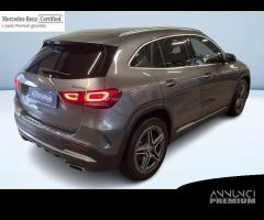 Mercedes-Benz GLA 200 D PREMIUM 4MATIC AUTO - 8