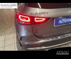 Mercedes-Benz GLA 200 D PREMIUM 4MATIC AUTO - 22