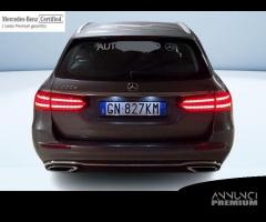 Mercedes-Benz Classe E E SW 200 D BUSINESS SP...