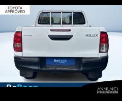 Toyota Hilux 2.4 D-4D DOUBLE CAB COMFORT 4WD - 7