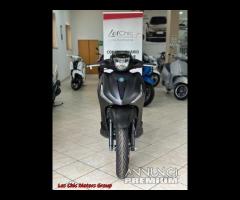 Piaggio Beverly 400 Hpe Deep Black