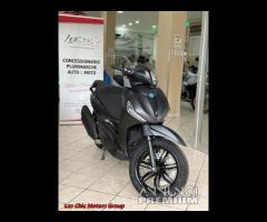 Piaggio Beverly 400 Hpe Deep Black