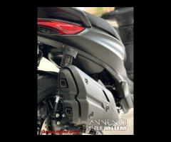 Piaggio Beverly 400 Hpe Deep Black - 8